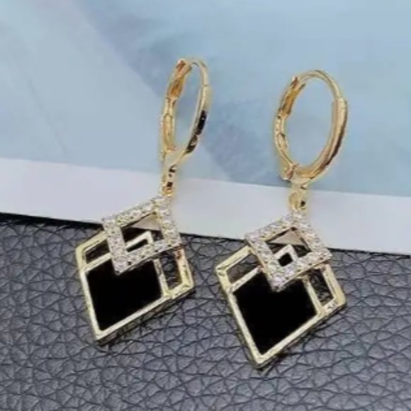 Black and Gold Rhombus Earrings with Rhinestones - Picture 5 of 6